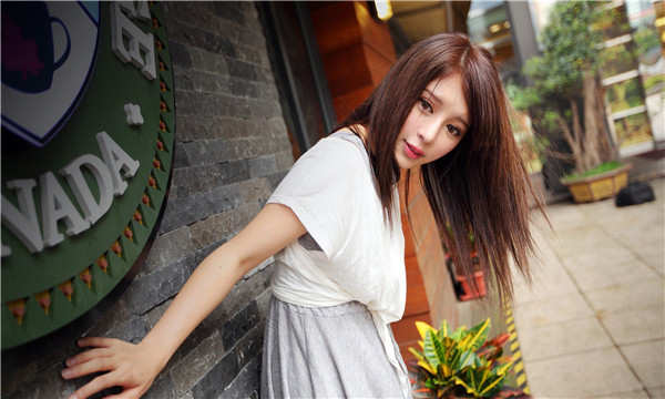 龙文想找一个女性生孩子给报酬-｛找个女人生孩子多少钱｝